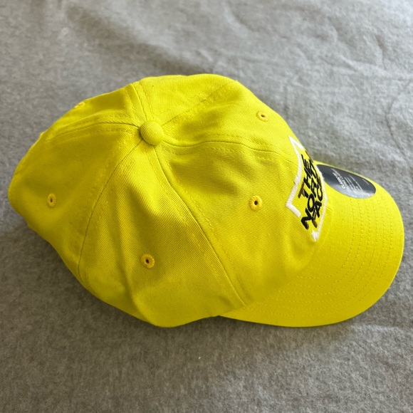 Brand new north face hat - Picture 4 of 5